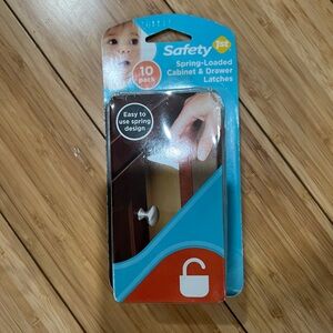 New Safety 1st Spring-Loaded Cabinet & Drawer Latches